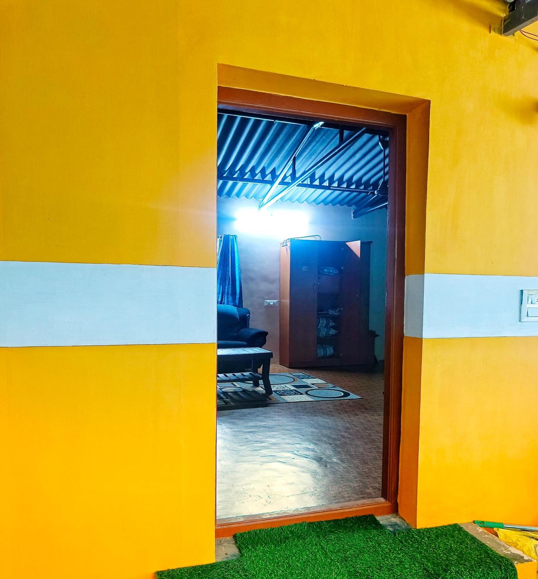 Shivalaya Farmstay Located Amdist Coconut Farm With River Access Near Isha,Adiyogi,Siruvani Alāndurai Εξωτερικό φωτογραφία