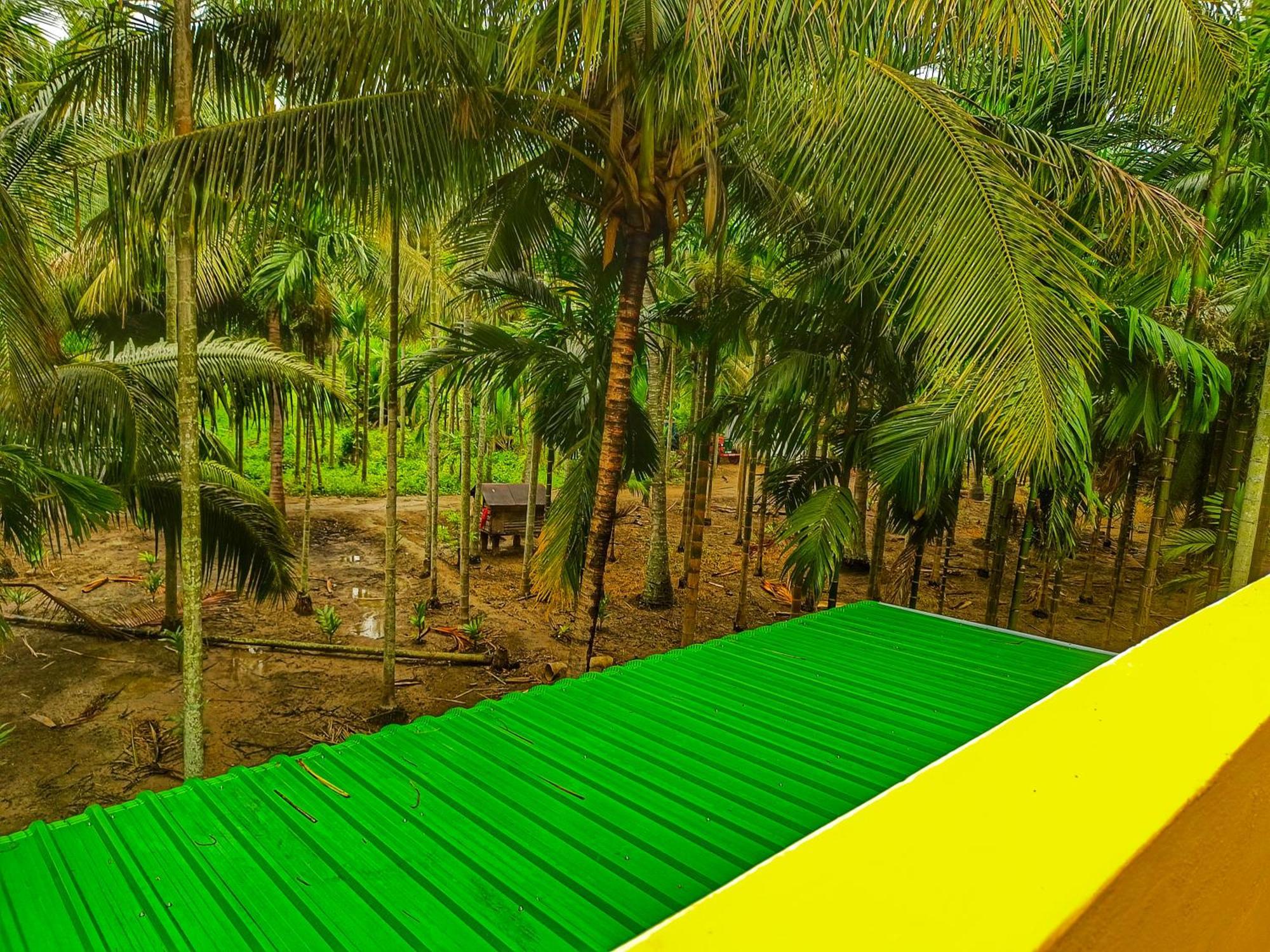 Shivalaya Farmstay Located Amdist Coconut Farm With River Access Near Isha,Adiyogi,Siruvani Alāndurai Εξωτερικό φωτογραφία